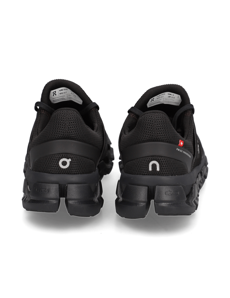 On-CLOUDSWIFT-3-AD-černá