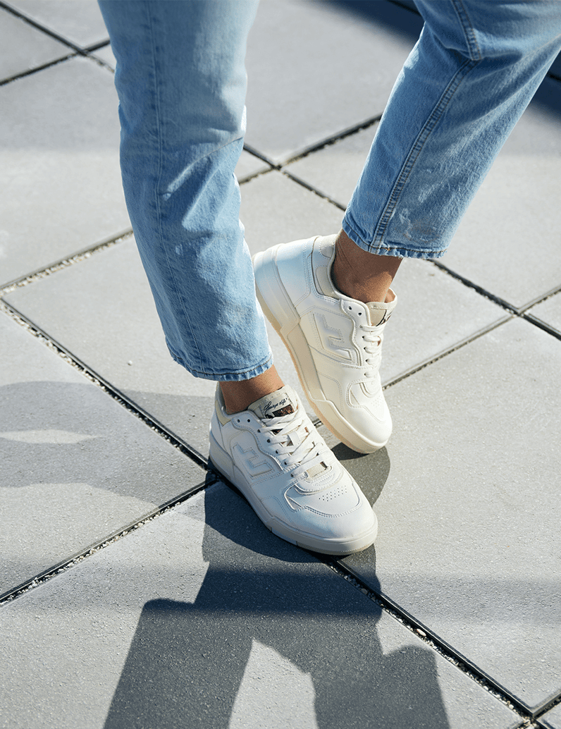 Flamingos‘-Life-LEONARDO-02