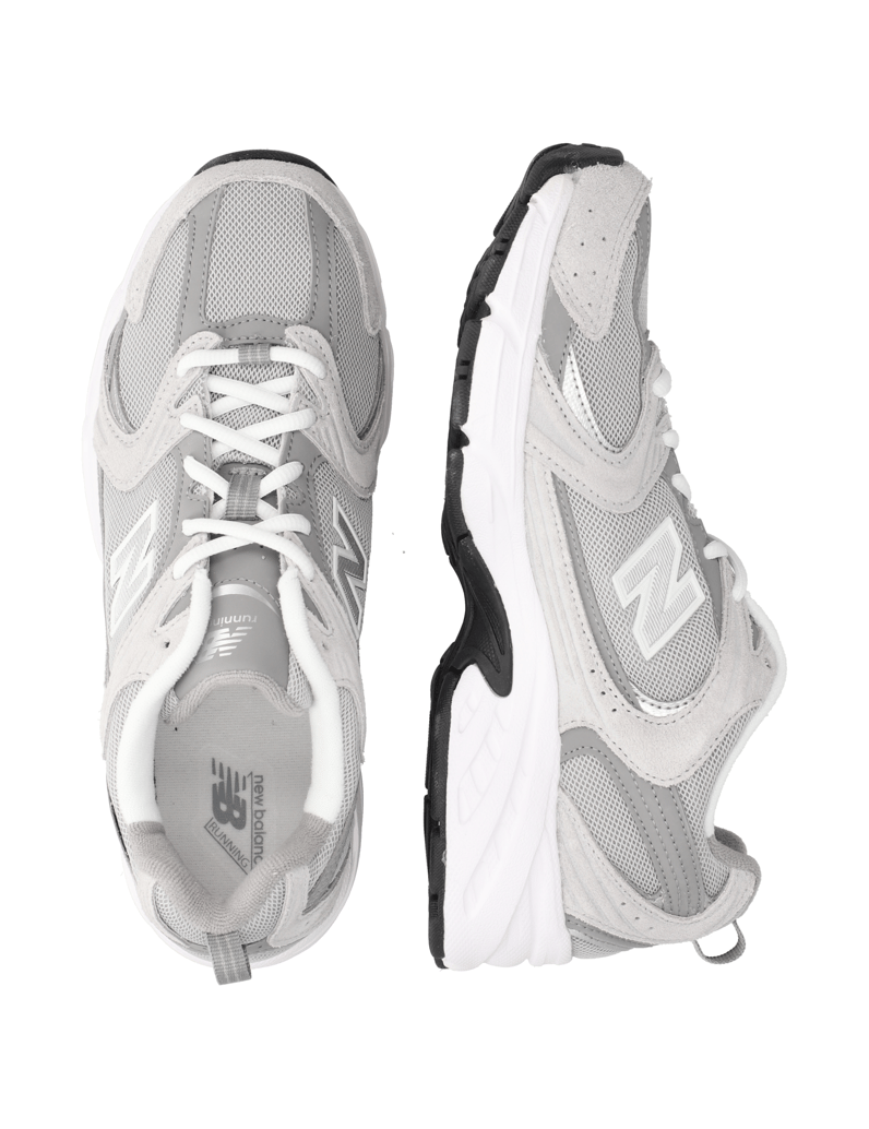 New-Balance-Sneaker-beige