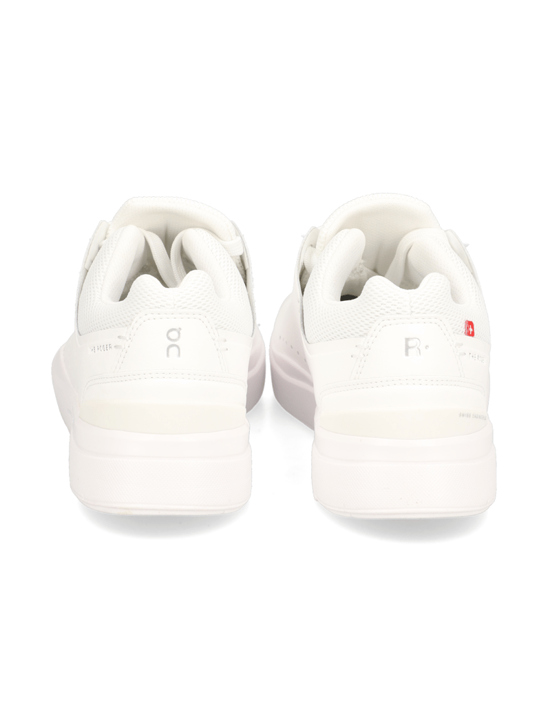 On-The-Roger-Advantage-bela