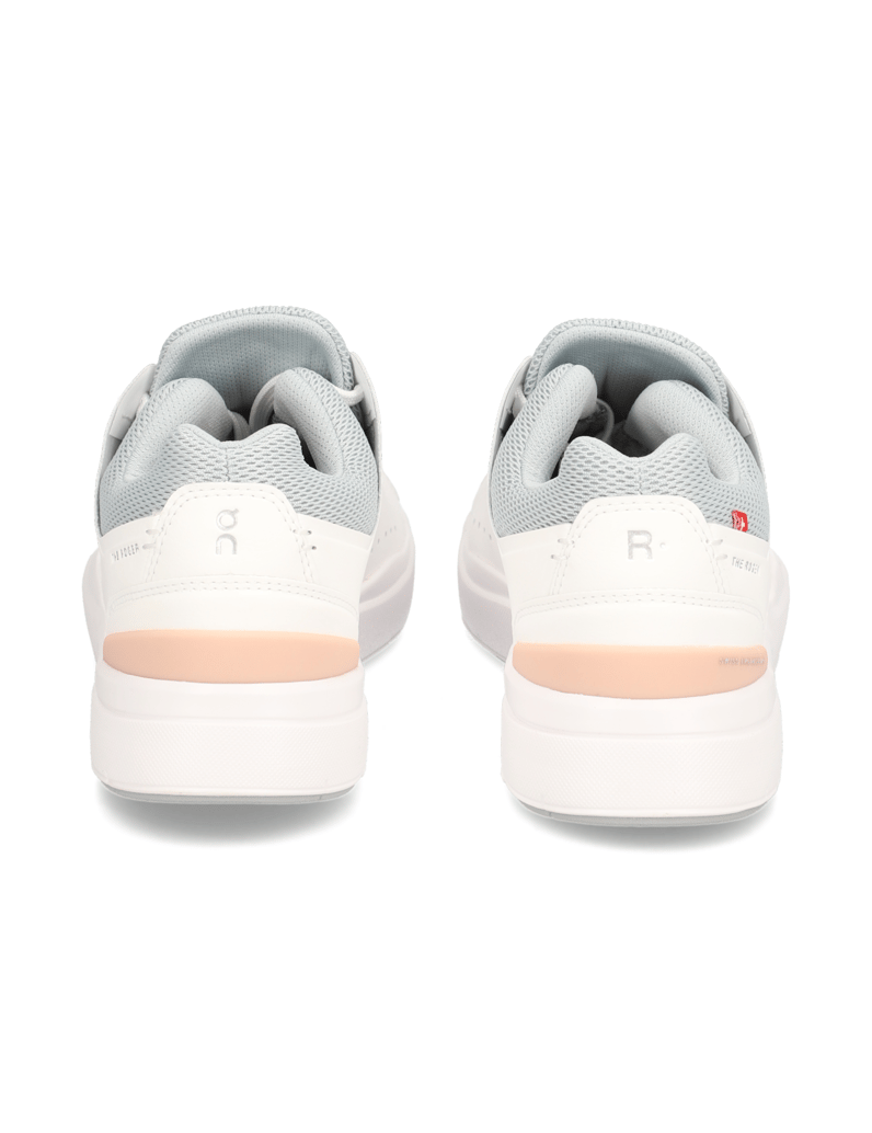 On-The-Roger-Advantage-biela