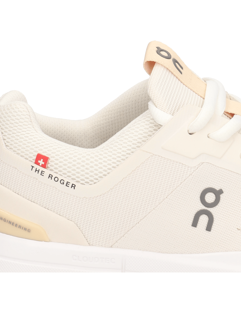 On-THE-ROGER-SPIN-bílá