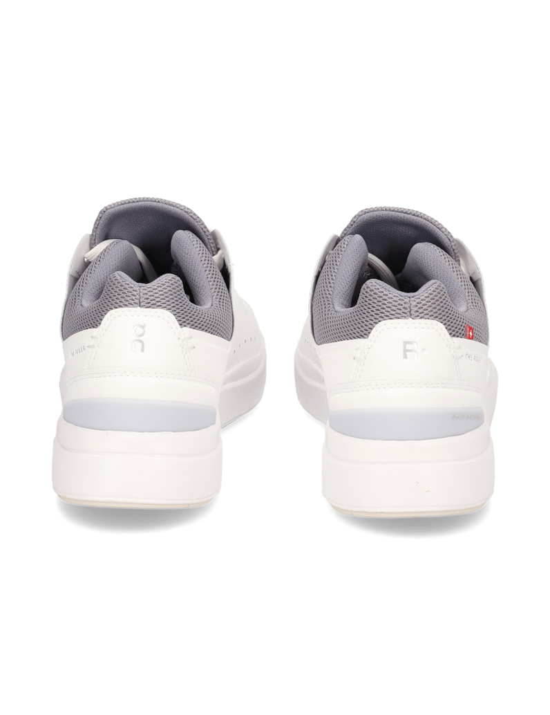 On-THE-ROGER-ADVANTAGE-weiss