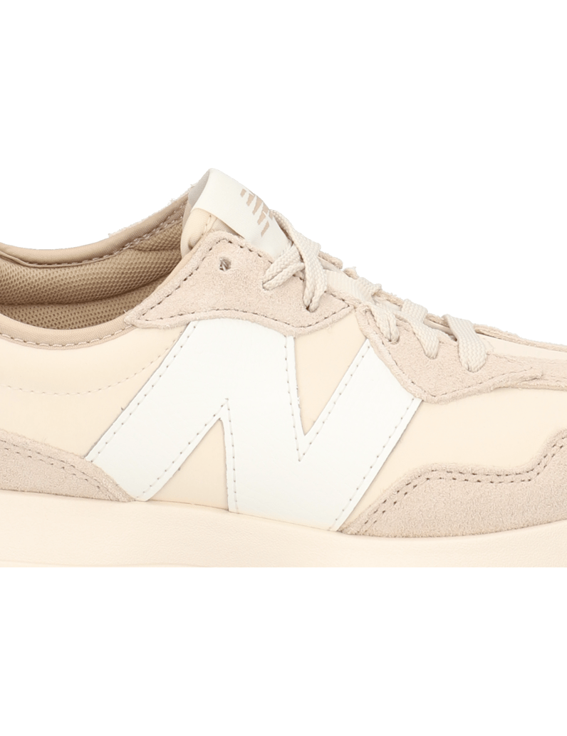 New-Balance-tenisky-šedá