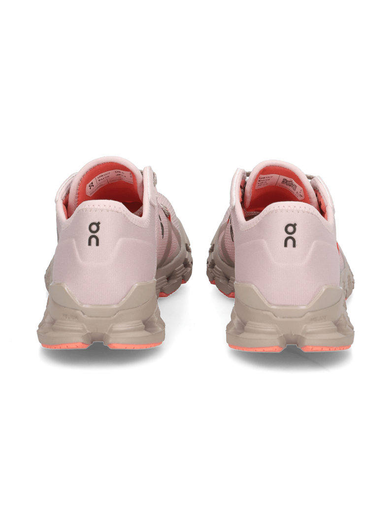 On-CLOUD-X-4-AD-črna