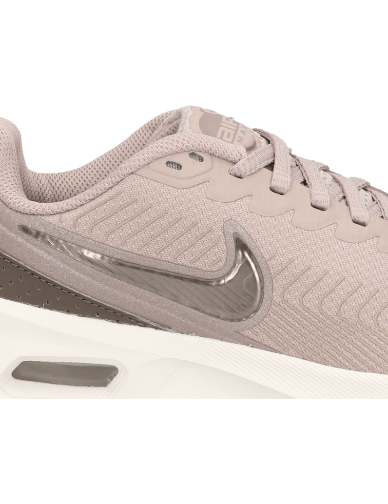 Nike-W-NIKE-AIR-MAX-NUAXIS-čierna