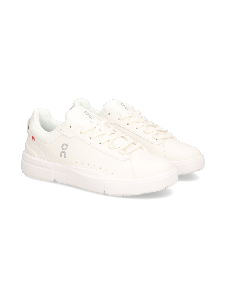 On-THE-ROGER-Advantage-weiss