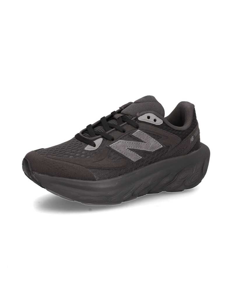 New-Balance-UTRNAB-schwarz