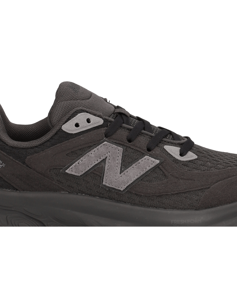 New-Balance-UTRNAB-schwarz