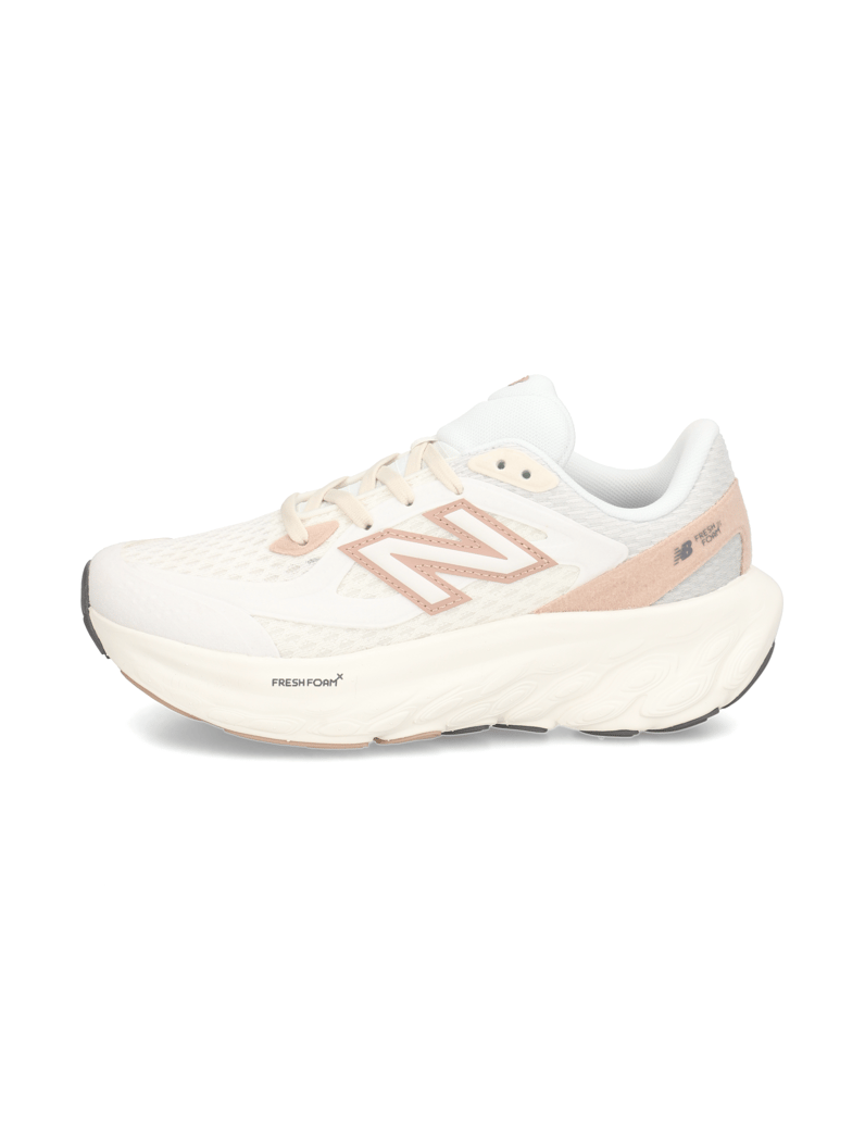 New-Balance-UTRNAE-schwarz