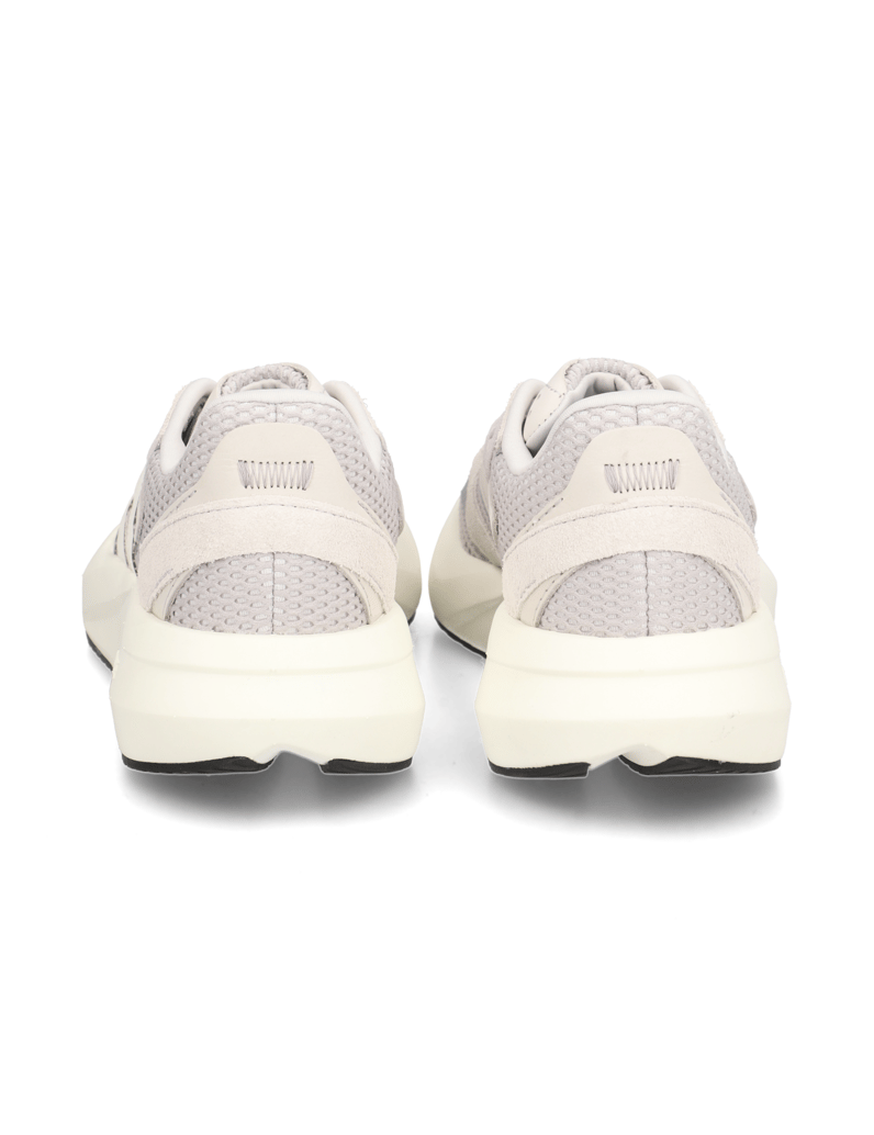 Adidas-LIGHTBLAZE-čierna