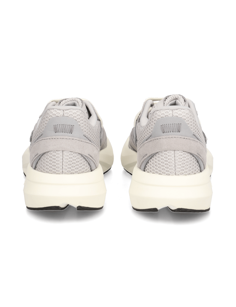 Adidas-LIGHTBLAZE-schwarz