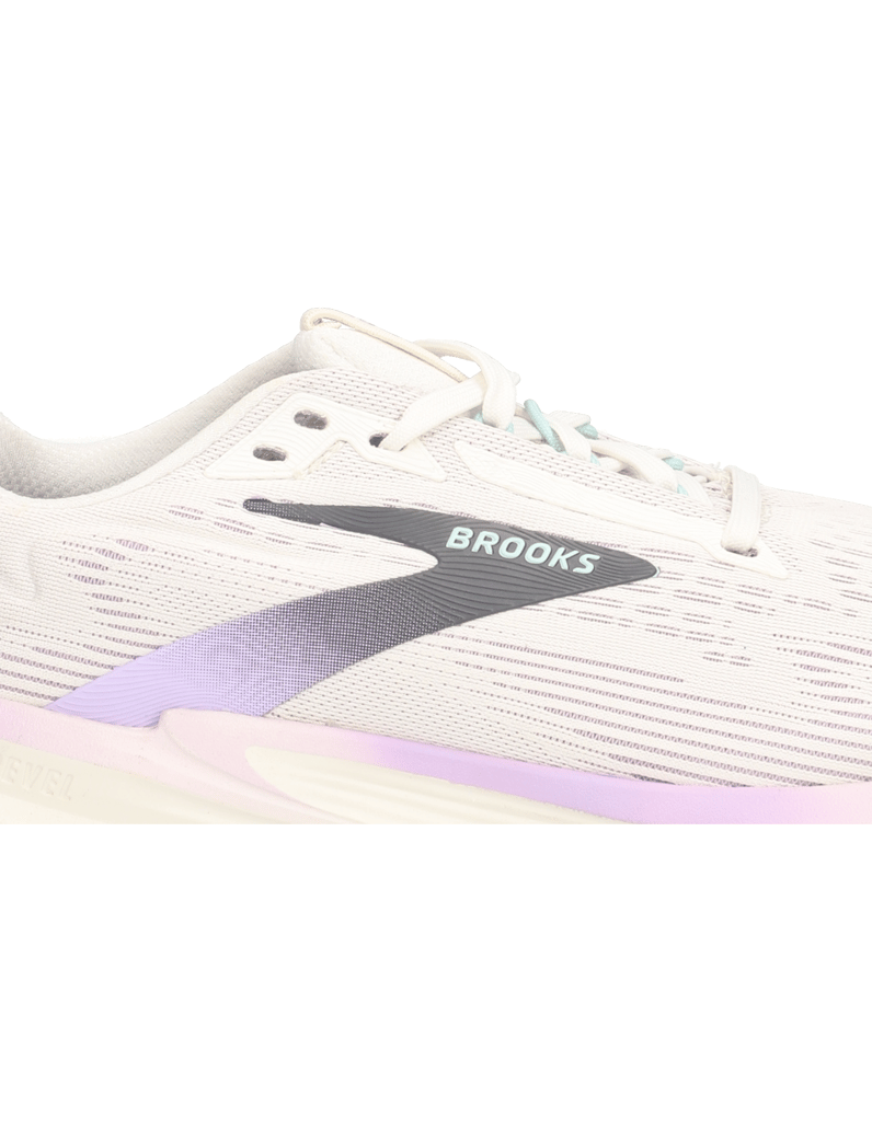 Brooks-REVEL-8-črna