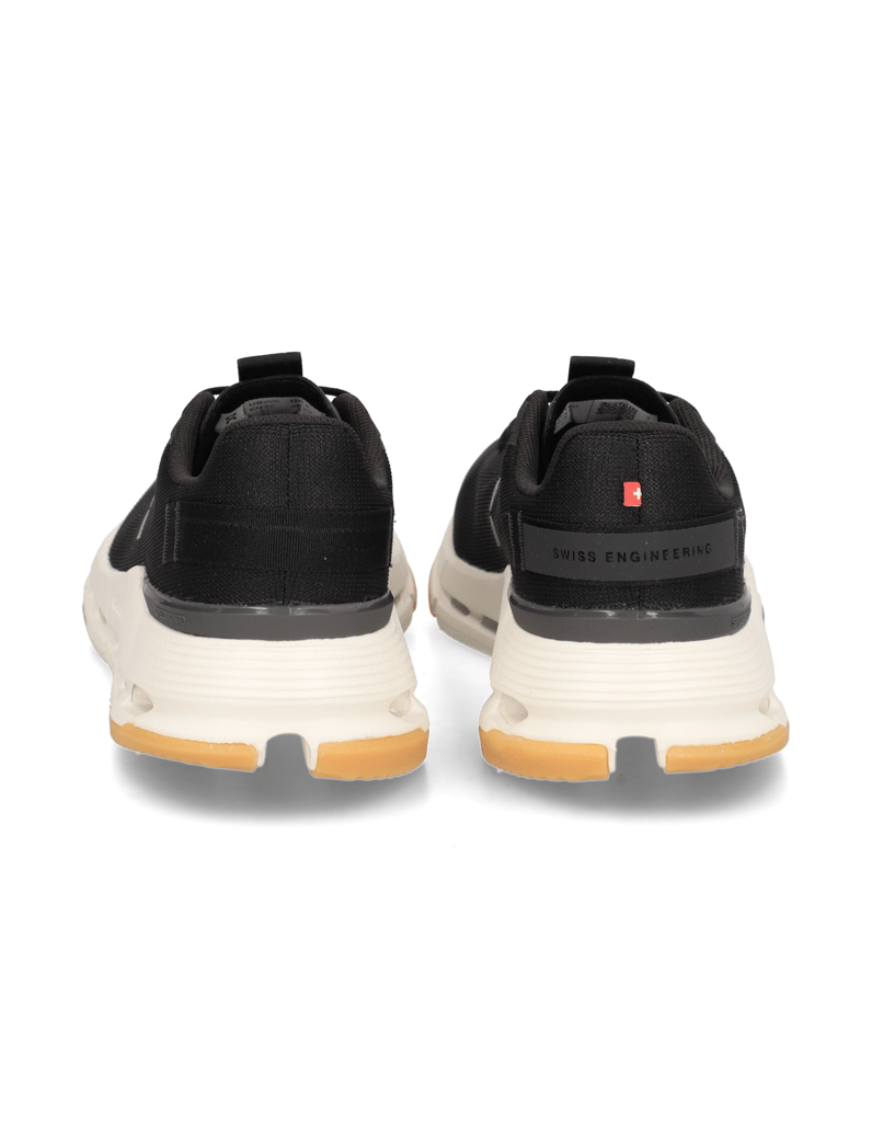 On-Cloudnova-Form-2-čierna