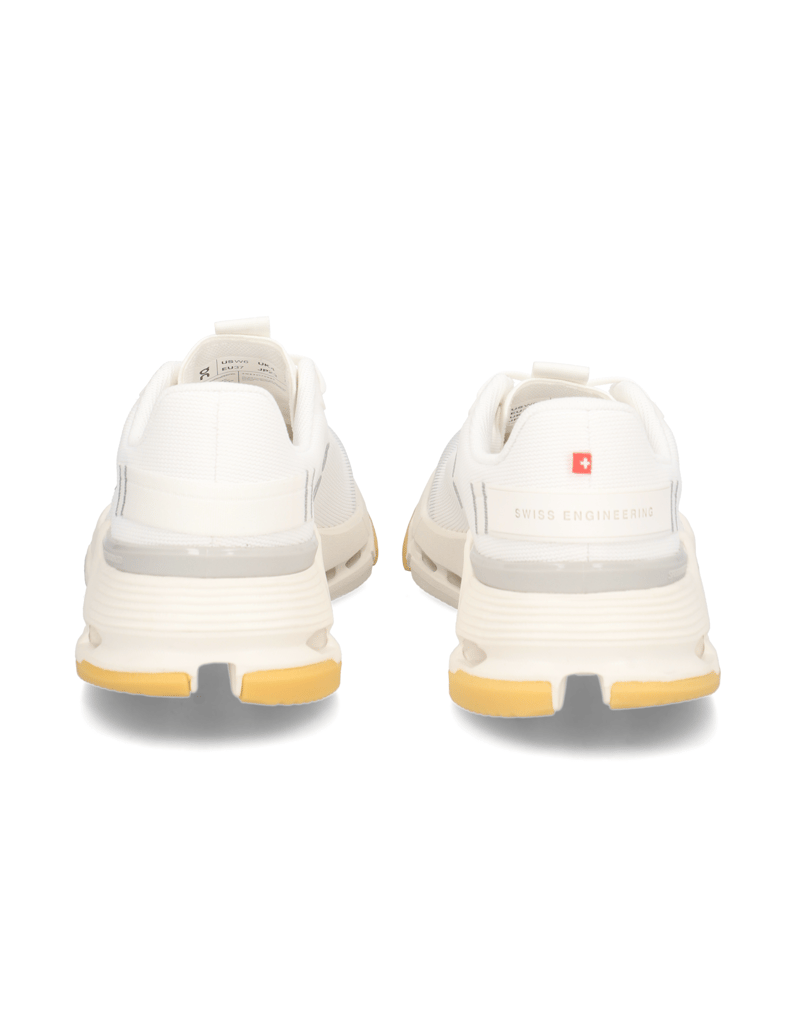 On-Cloudnova-Form-2-čierna