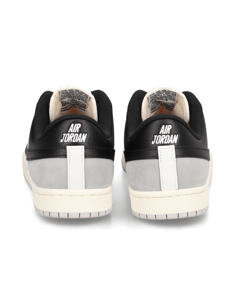 Jordan-WMNS-AIR-JORDAN-SKYLINE-LOW-siva