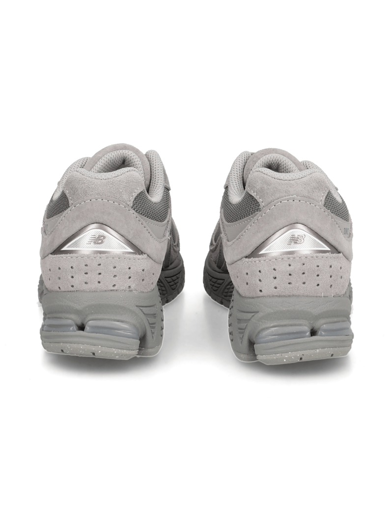 New-Balance-U2002-siva