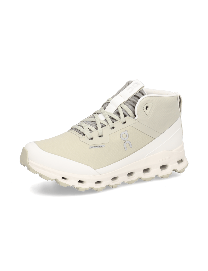 On-superge-srednje-višine-črna