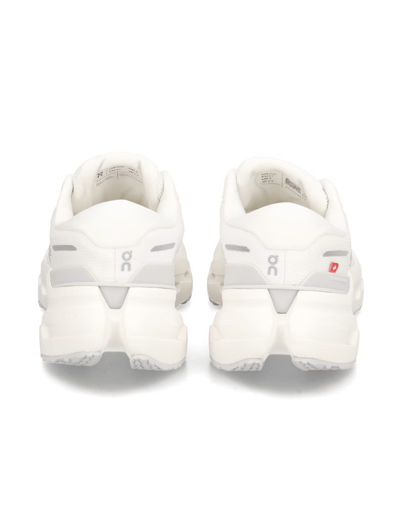 On-CLOUDRUNNER-3-schwarz