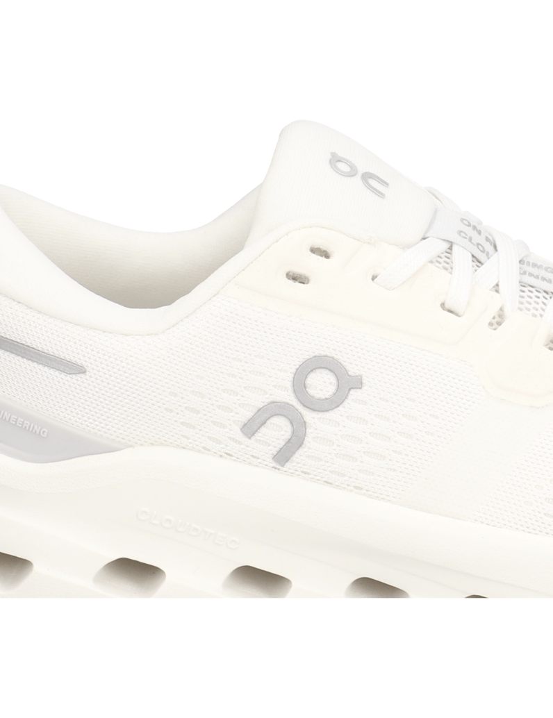 On-CLOUDRUNNER-3-schwarz