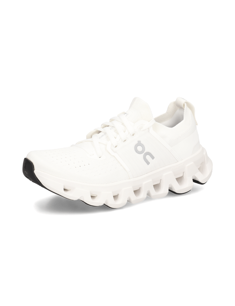 On-Cloudswift-4-černá