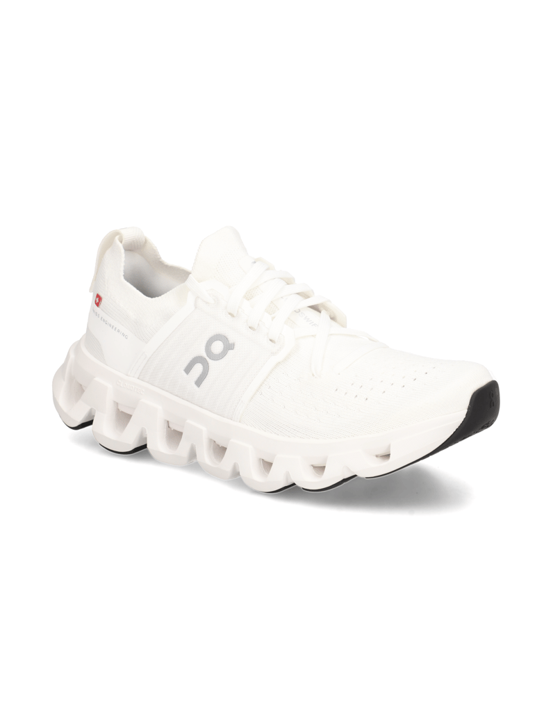 On-Cloudswift-4-černá