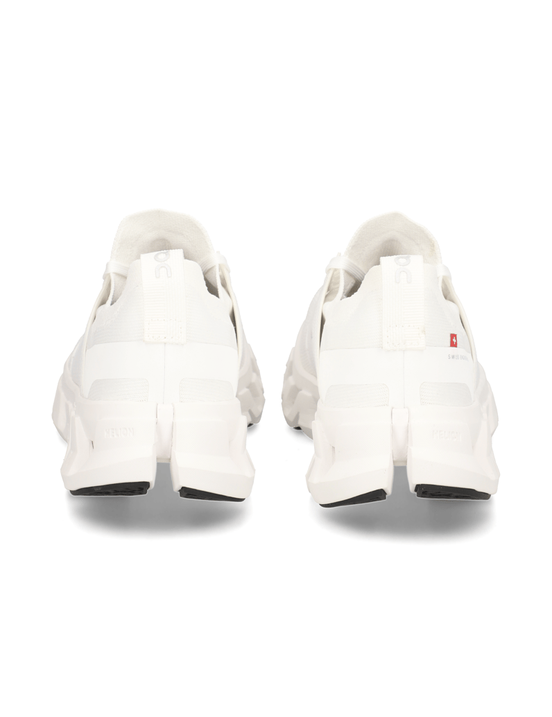 On-Cloudswift-4-černá