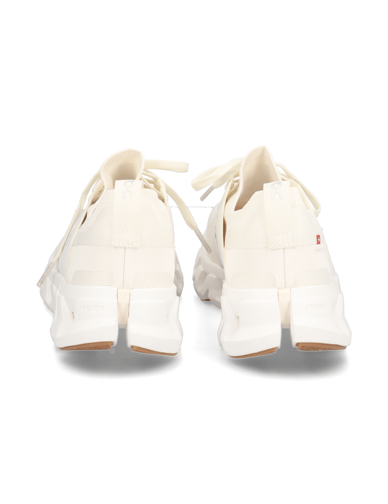 On-Cloudswift-4-černá