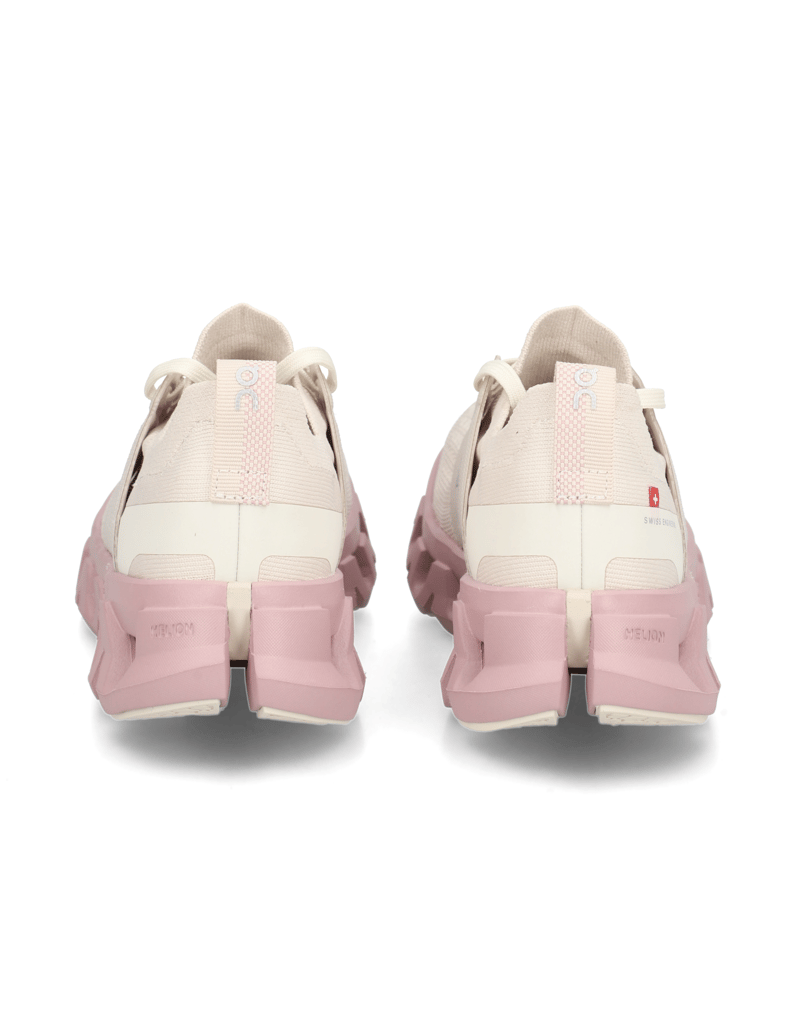 On-Cloudswift-4-černá