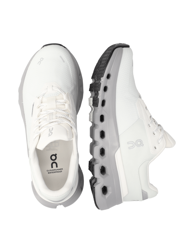 On-Cloudrunner-2-Waterproof-črna