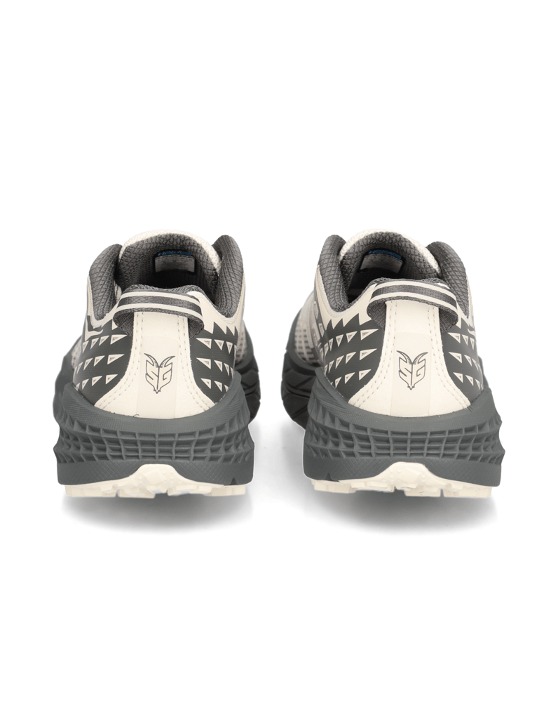 HOKA-Speedgoat-2-bež
