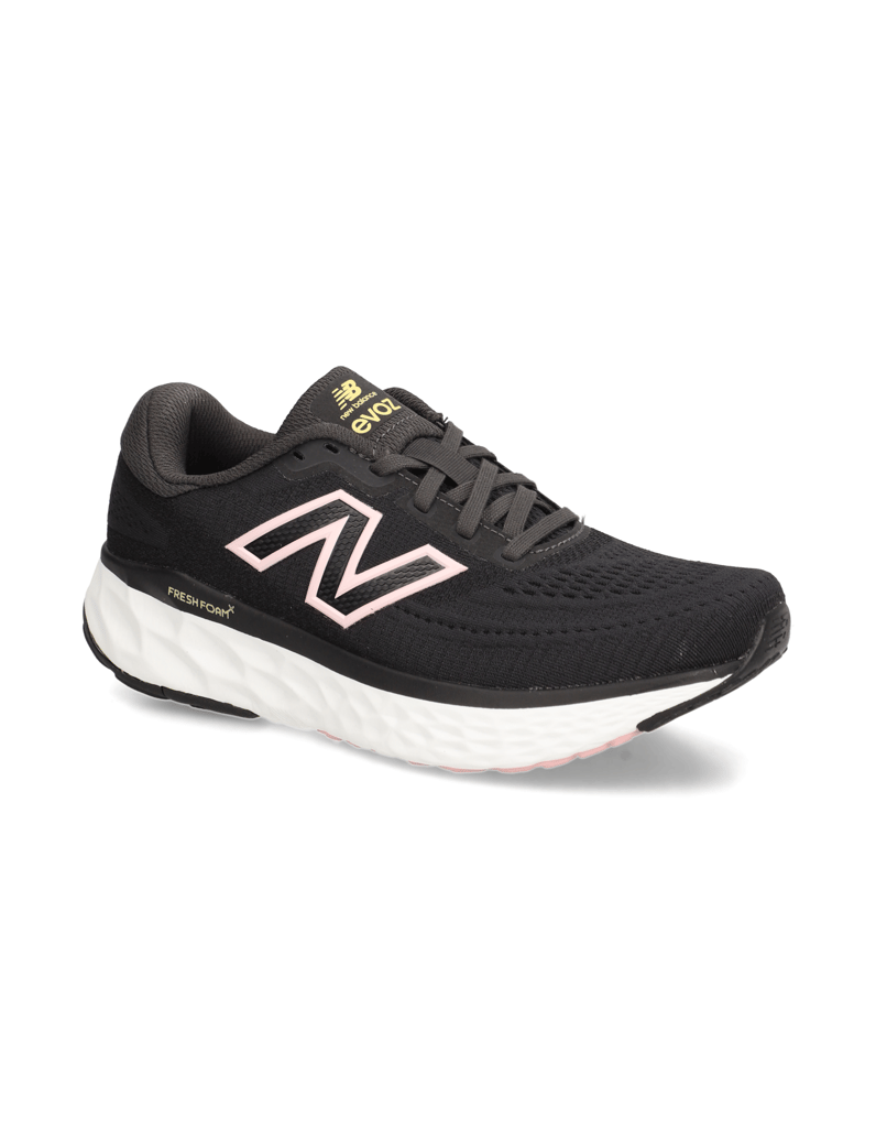 New-Balance-FRESH-FOAM-X-EVOZ-V4-črna