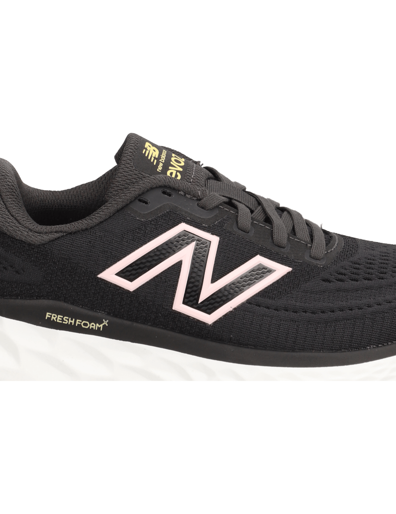 New-Balance-FRESH-FOAM-X-EVOZ-V4-črna