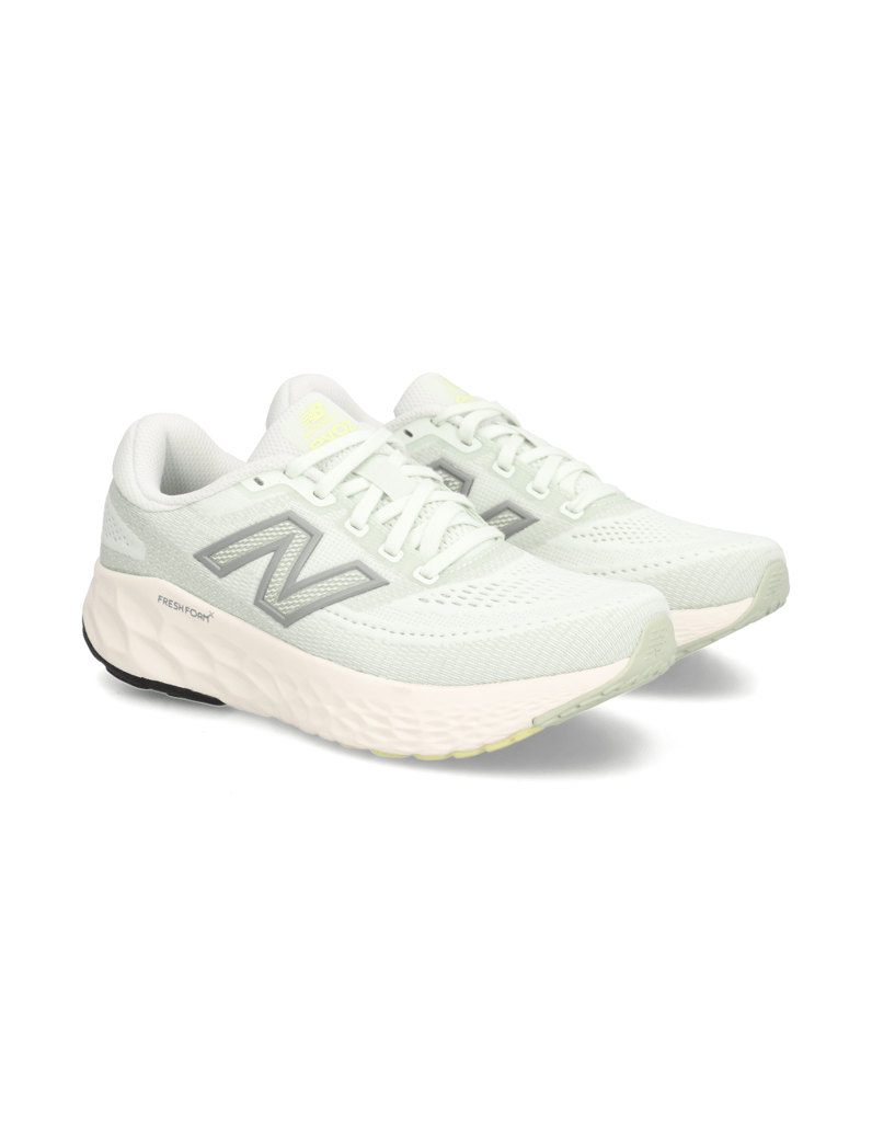 New-Balance-FRESH-FOAM-X-EVOZ-V4-schwarz