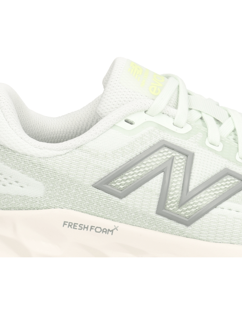 New-Balance-FRESH-FOAM-X-EVOZ-V4-schwarz