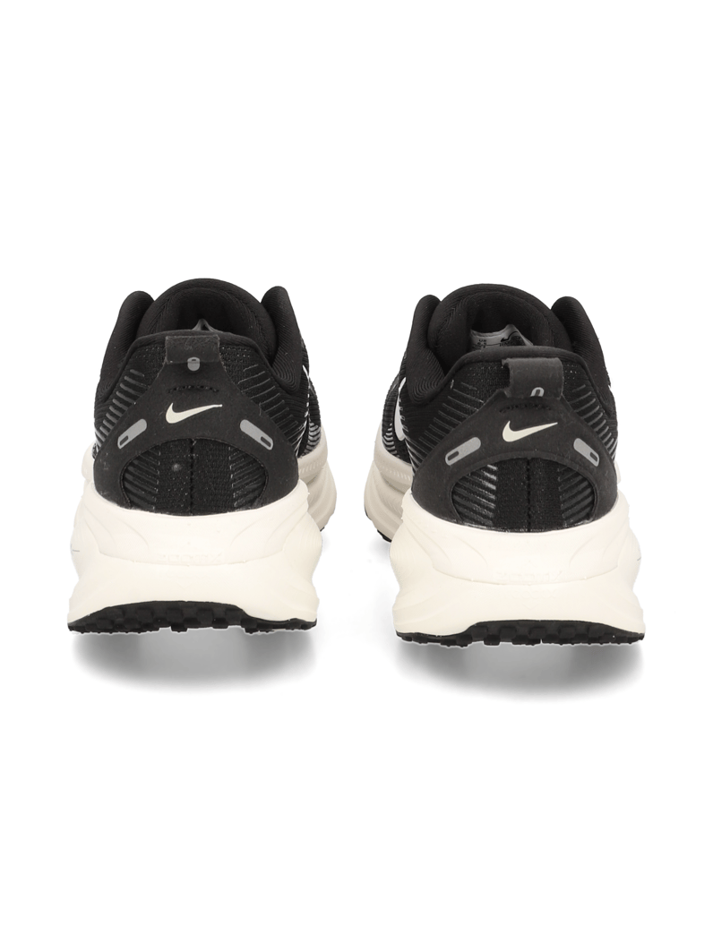 Nike-Nike-Vomero 18-črna