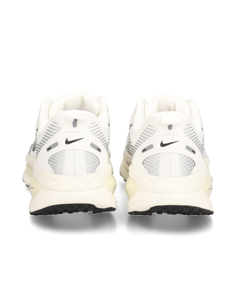 Nike-NIKE-VOMERO 18-schwarz