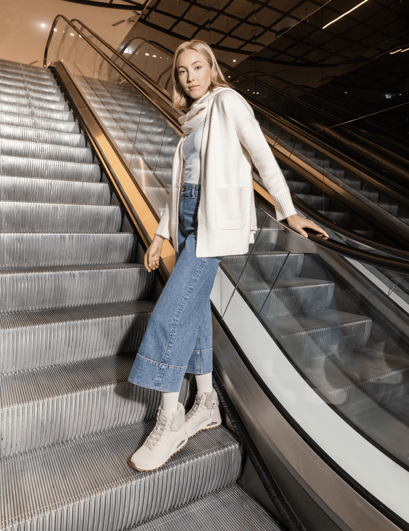 Skechers-UNO-RUGGED---FALL-AIR-bílá