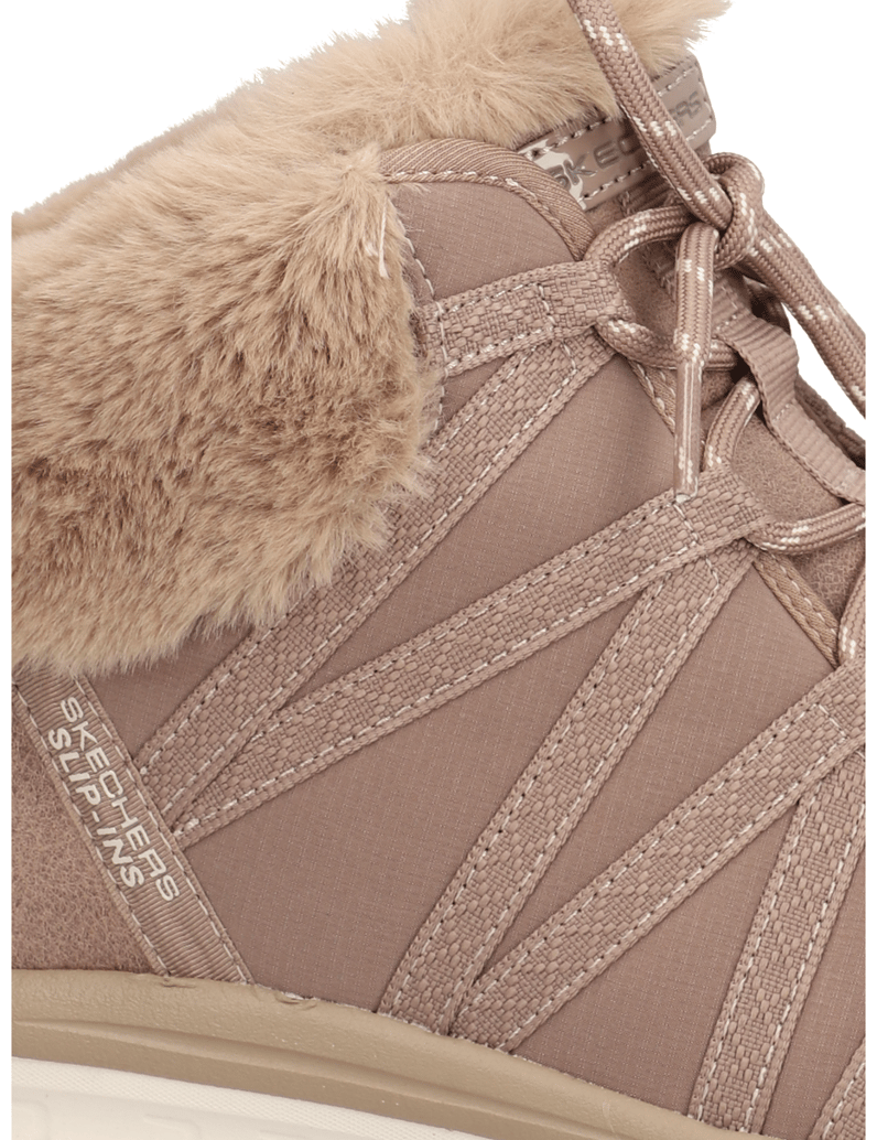 Skechers-GRACEFUL---COZY-STROLLS-bež
