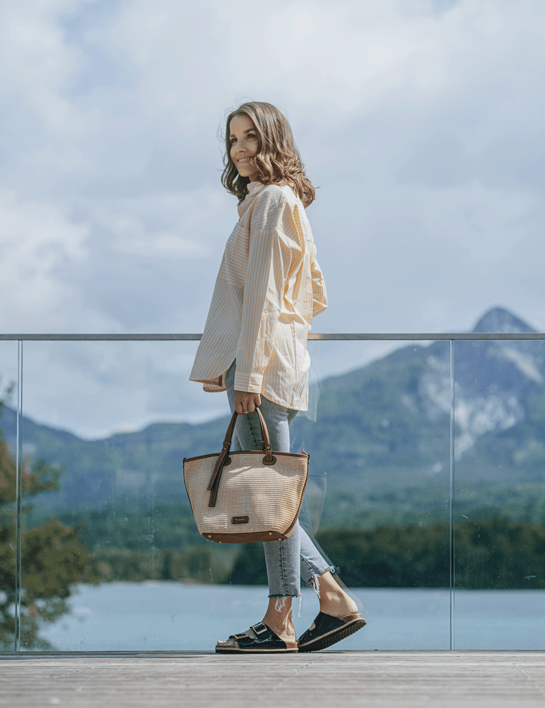 Natura-Synthetik-Lack-Hausschuh-schwarz