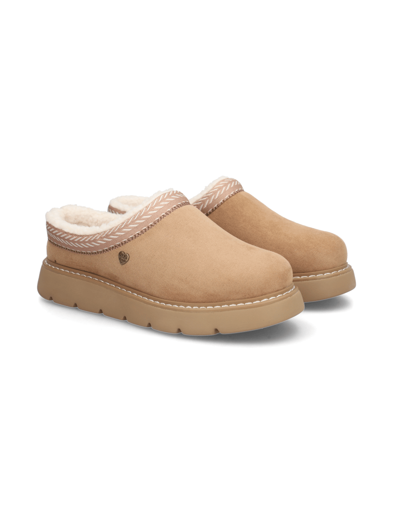 Skechers-BOBS-KEEPSAKES-LITE---COZY-FEST-črna