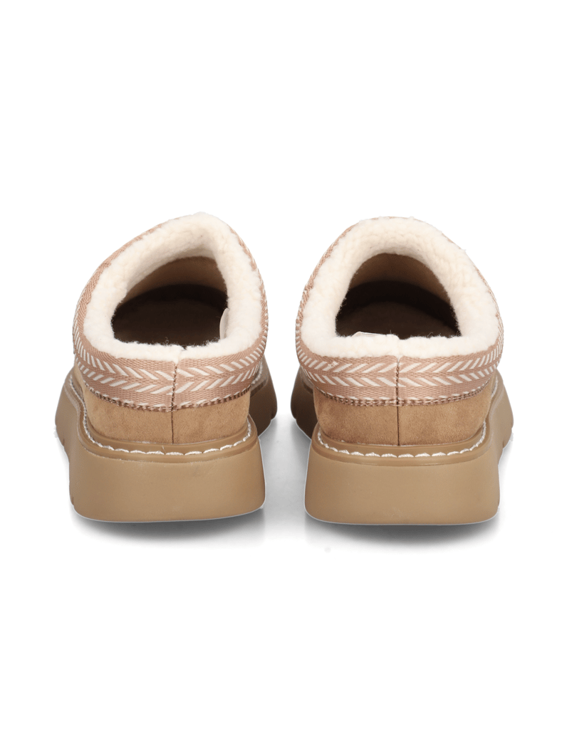 Skechers-BOBS-KEEPSAKES-LITE---COZY-FEST-črna