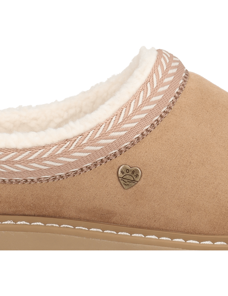 Skechers-BOBS-KEEPSAKES-LITE---COZY-FEST-črna