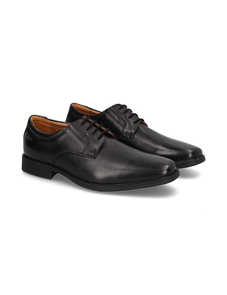 Clarks-Tilden-Plain-čierna