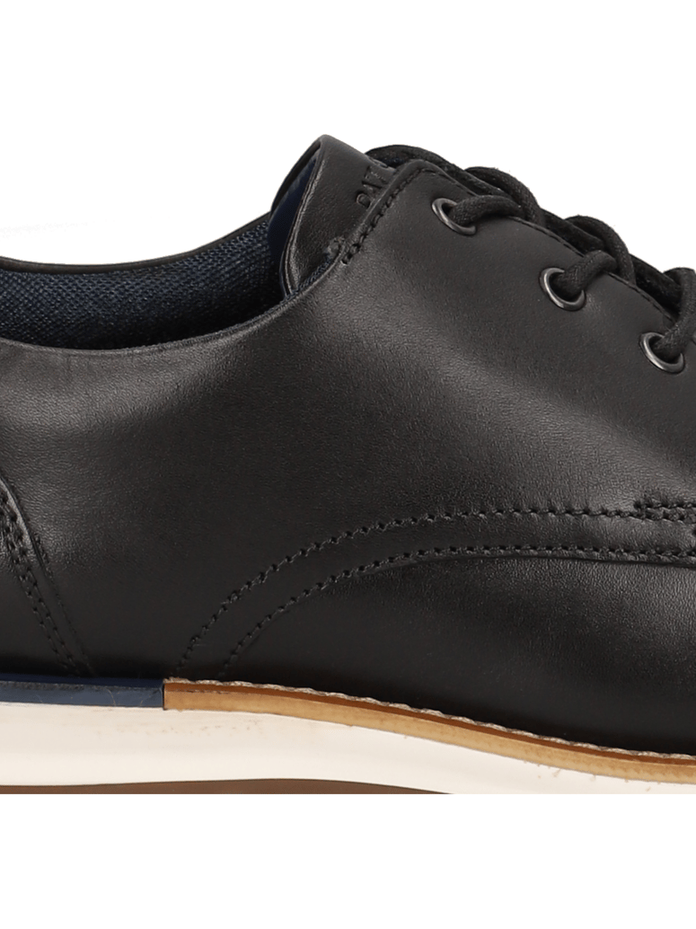 Pat-Calvin-čevlji-na-vezalke