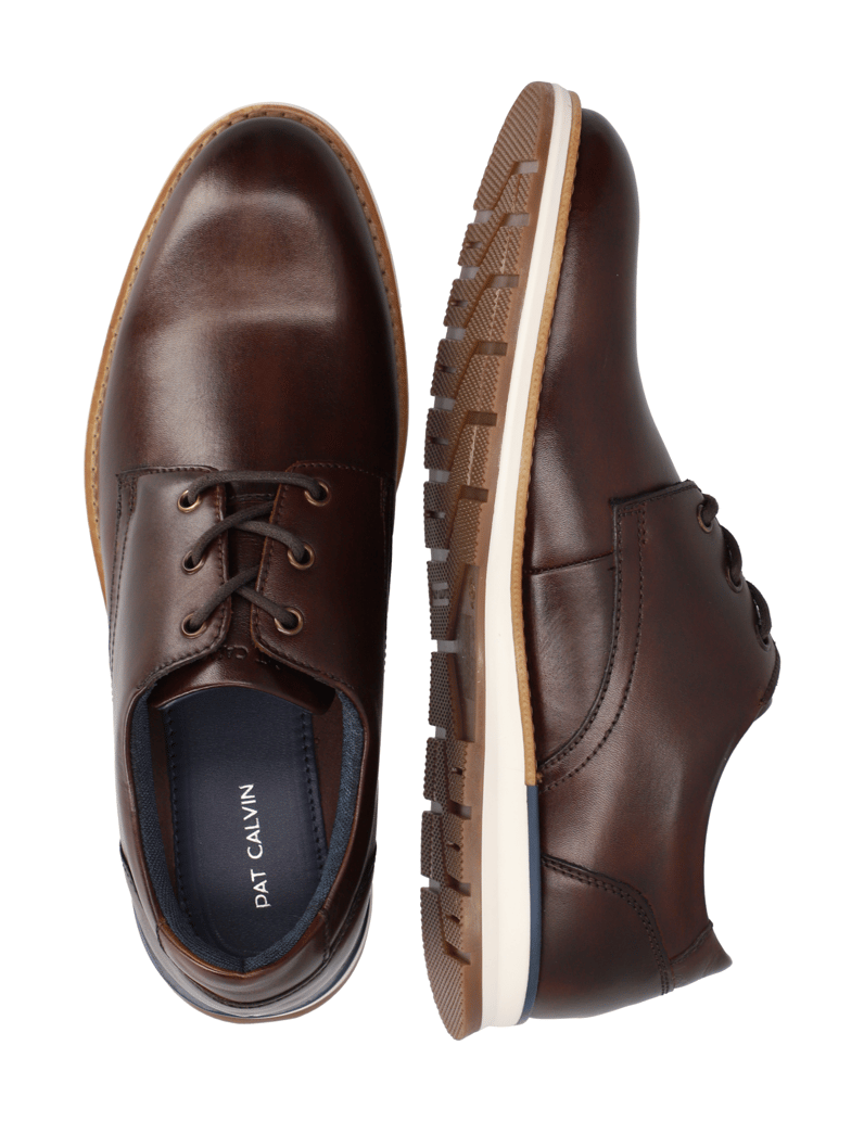 Pat-Calvin-čevlji-na-vezalke
