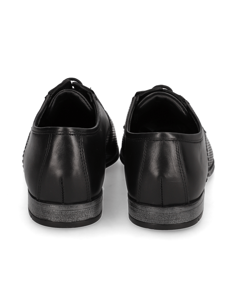 Lazzarini-glado-usnje-čevlji-na-vezalke