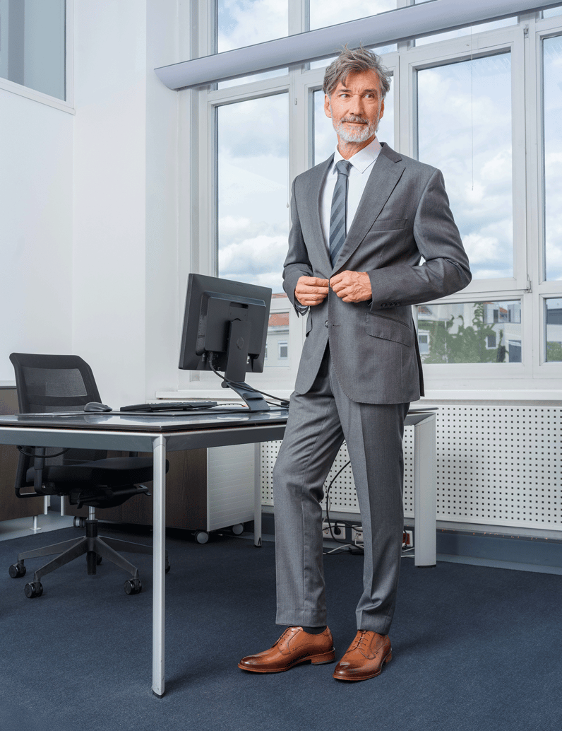 D.H.Pollak-Schnürer-elegant-schwarz