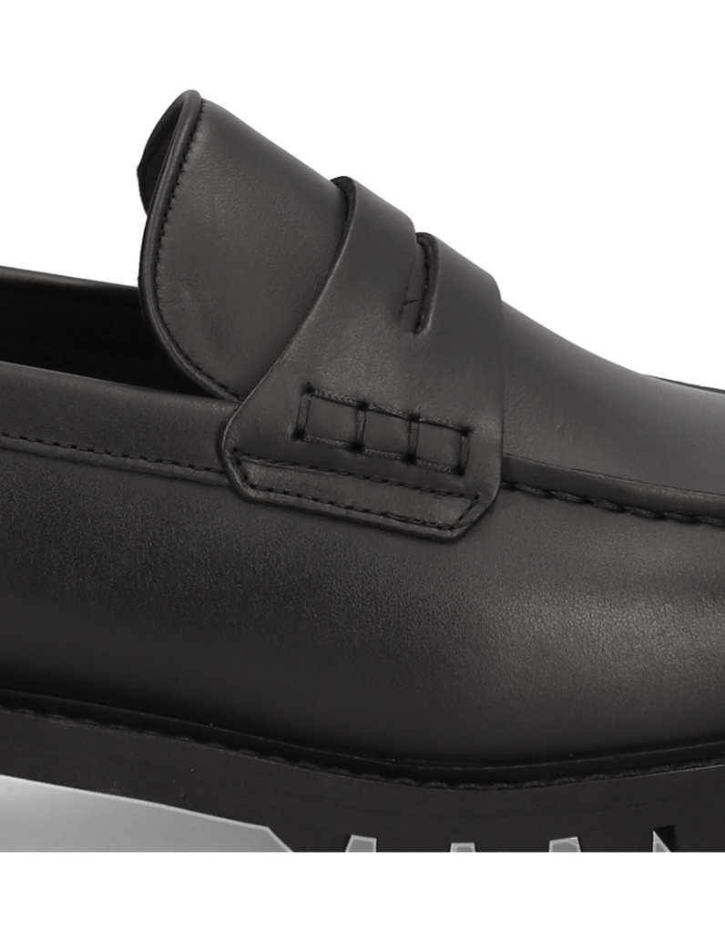 BOSS-klasické-nazouvací-boty-černá