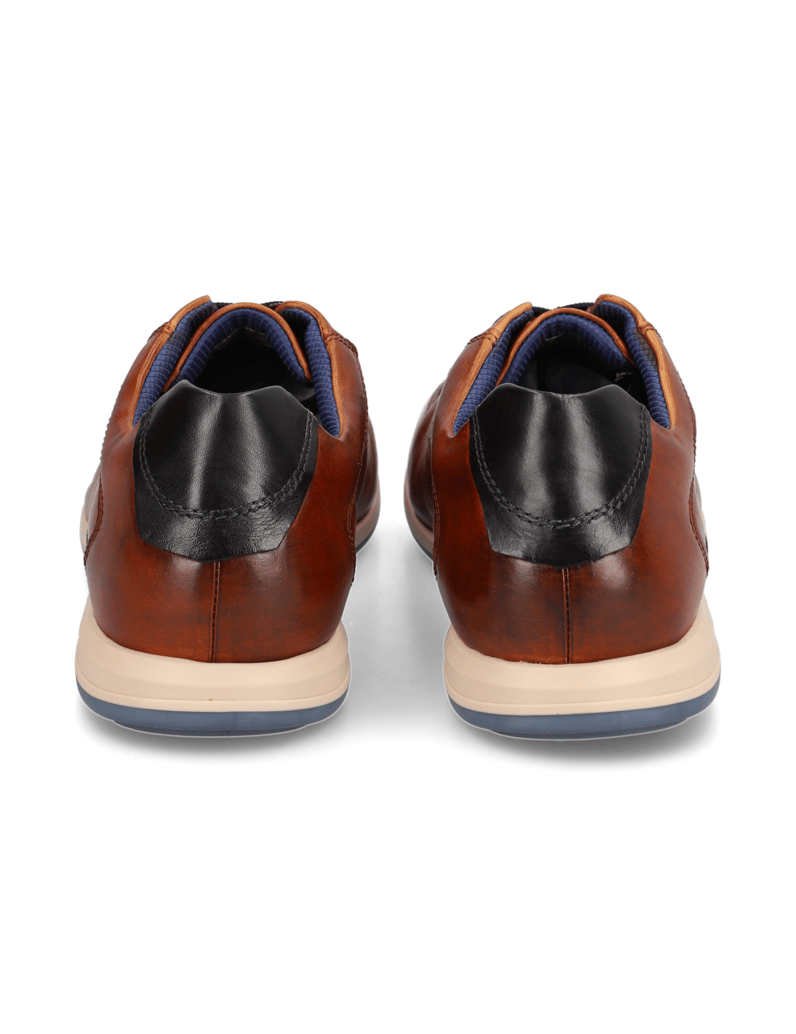 BUGATTI-čevlji-na-vezalke